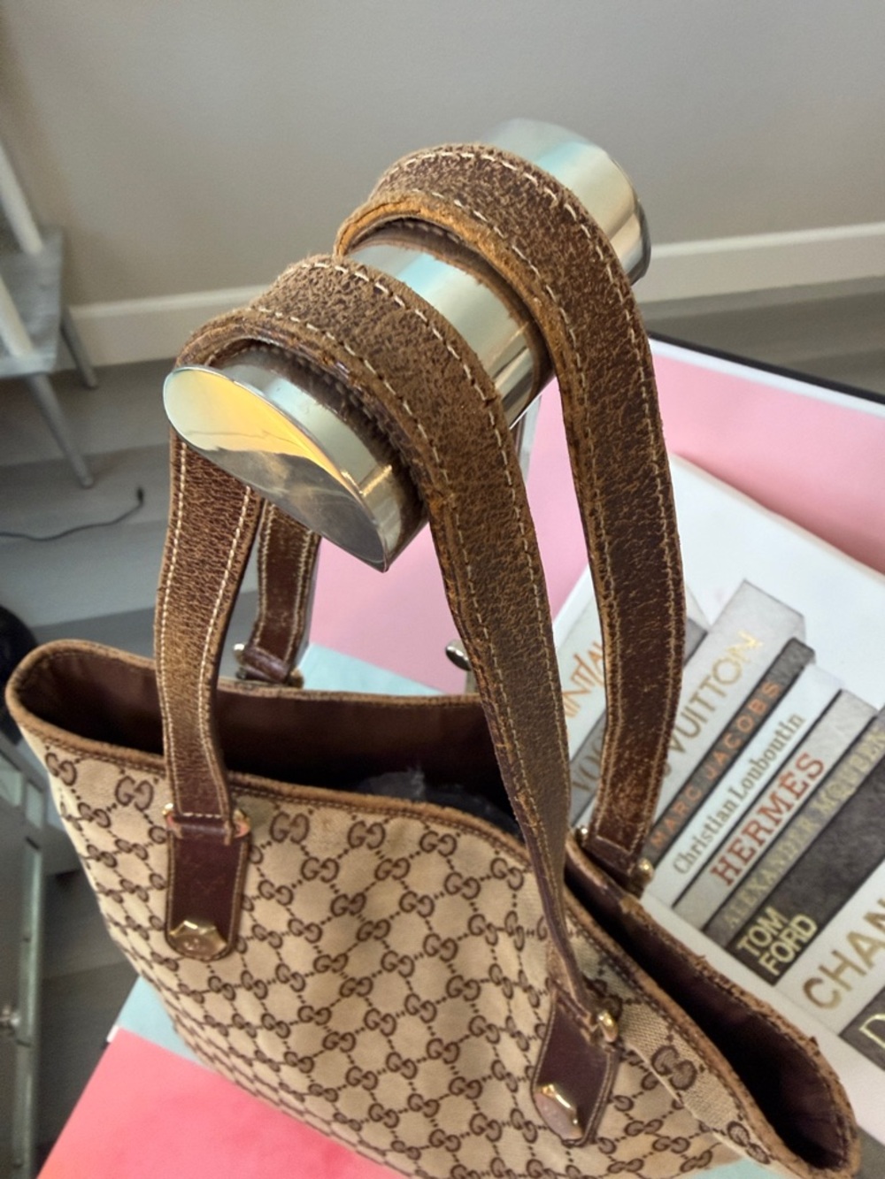 👜 Gucci GG Monogram Charmy Tote Bag Canvas & Leather Trim in Brown & Tan ✨ - Picture 10 of 16